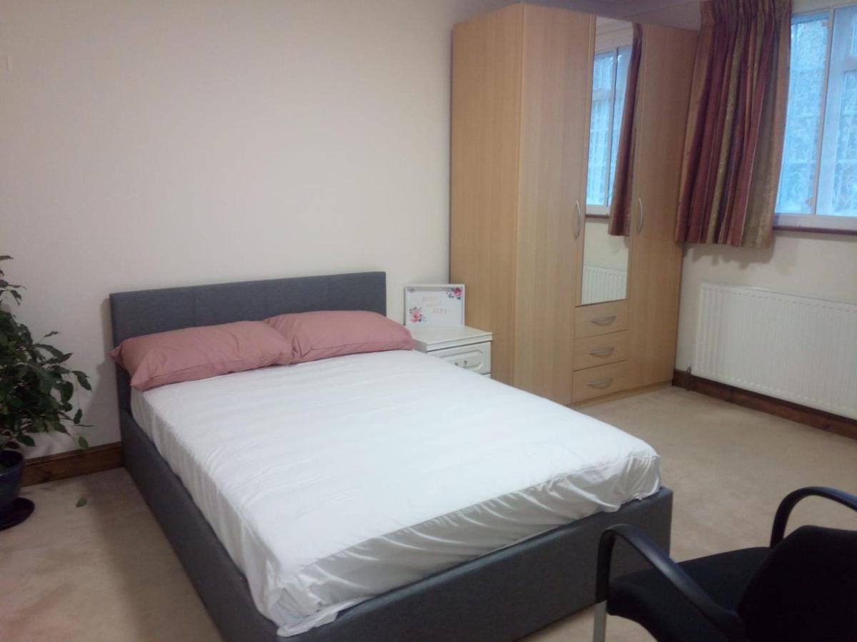 1St Gold Accommodation アイルワース エクステリア 写真