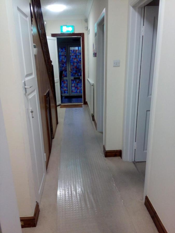 1St Gold Accommodation アイルワース エクステリア 写真