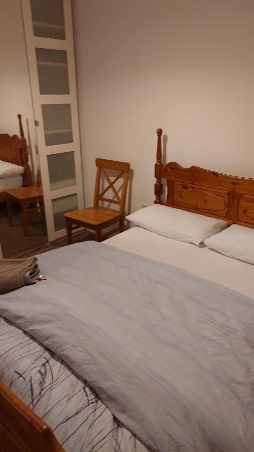 1St Gold Accommodation アイルワース エクステリア 写真